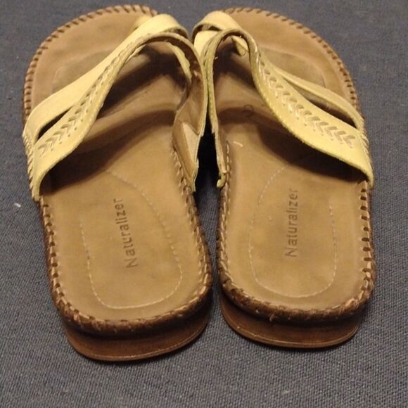 WOMENS spring green Naturalizer SLIP ON SANDALS Leather 7 1/2 Woven Design - Picture 5 of 7